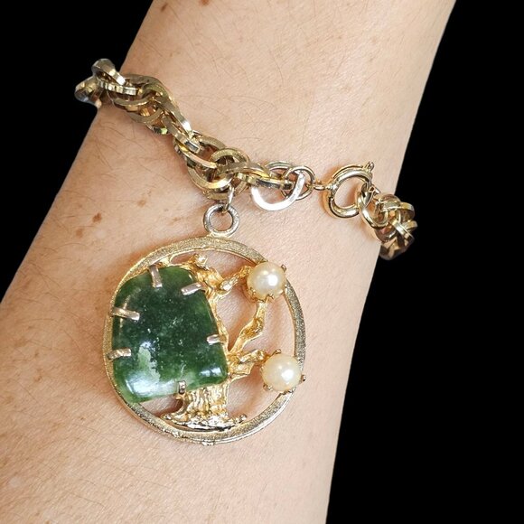 VTG Unsigned Kramer Jade Tree Bracelet Faux Pearl Clipon Earring Brooch Set Gold - Picture 3 of 16